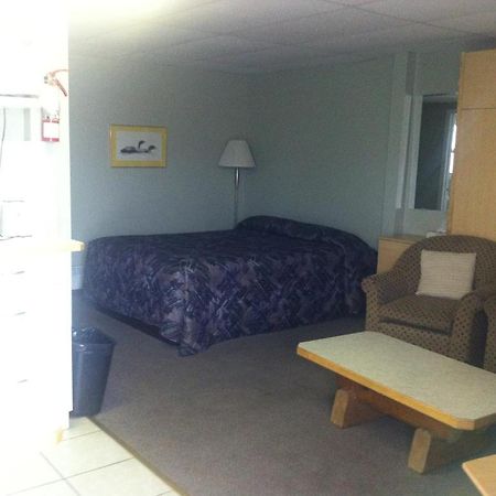 סילבן לייק Raccoon Lodge Motel חדר תמונה