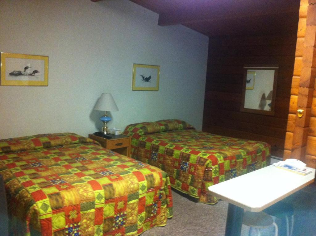 סילבן לייק Raccoon Lodge Motel חדר תמונה