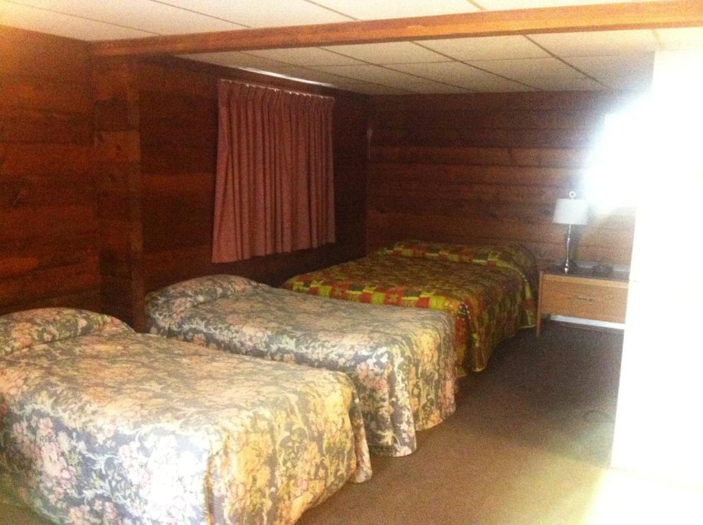 סילבן לייק Raccoon Lodge Motel חדר תמונה